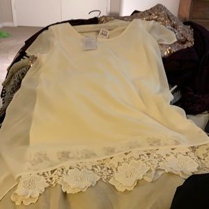 White lace detail tunic top